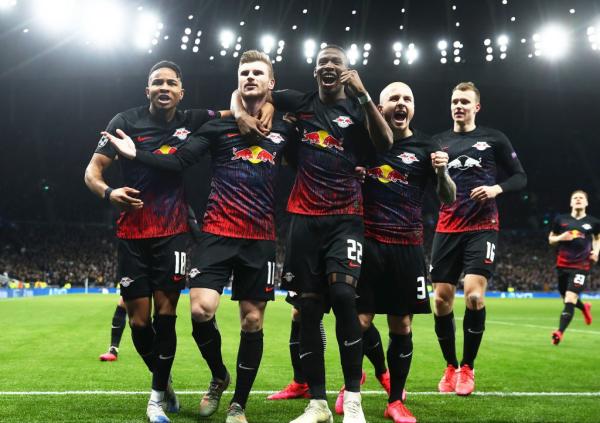  莱比锡红牛争议点球绝杀引炮轰  