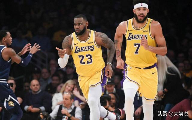  湖人交易得到戴维斯组新双塔  