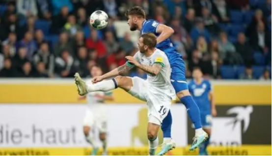  埃弗顿保级关键战，主场顽强逼平强敌