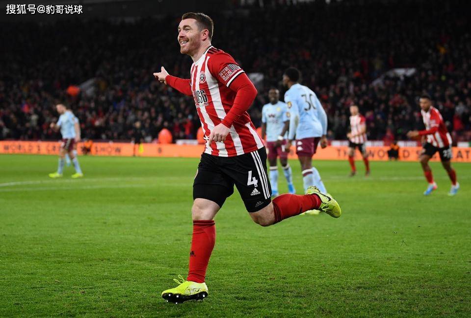  沃特金斯梅开二度，维拉客场击溃诺丁汉森林  